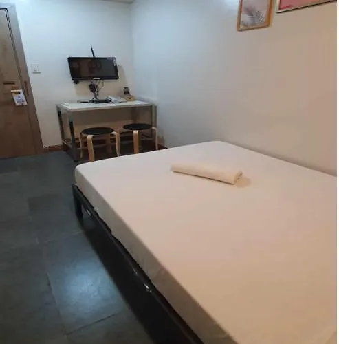 Maine Residences Hotel Manila