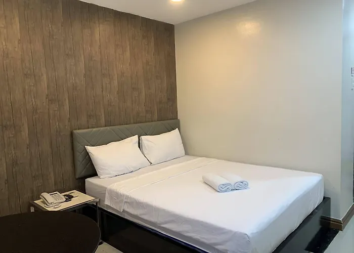 Maine Residences 2*