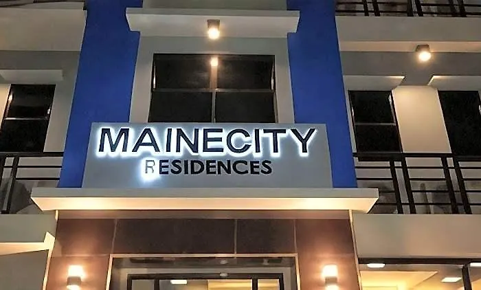 Maine Residences